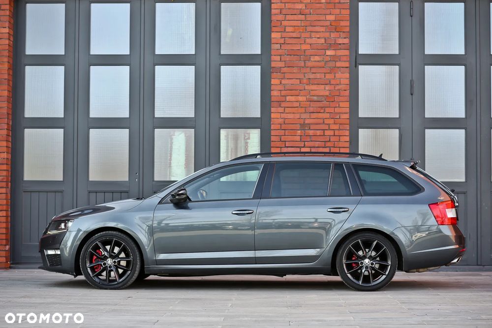 Skoda Octavia 2.0 TDI DSG RS - 10