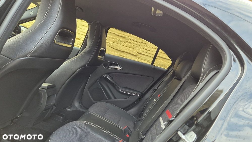 Mercedes-Benz Klasa A 180 (BlueEFFICIENCY) Urban - 10