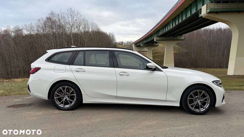 BMW Seria 3 320d Sport Line Shadow sport - 39