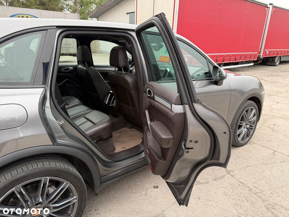 Porsche Cayenne S Diesel - 18