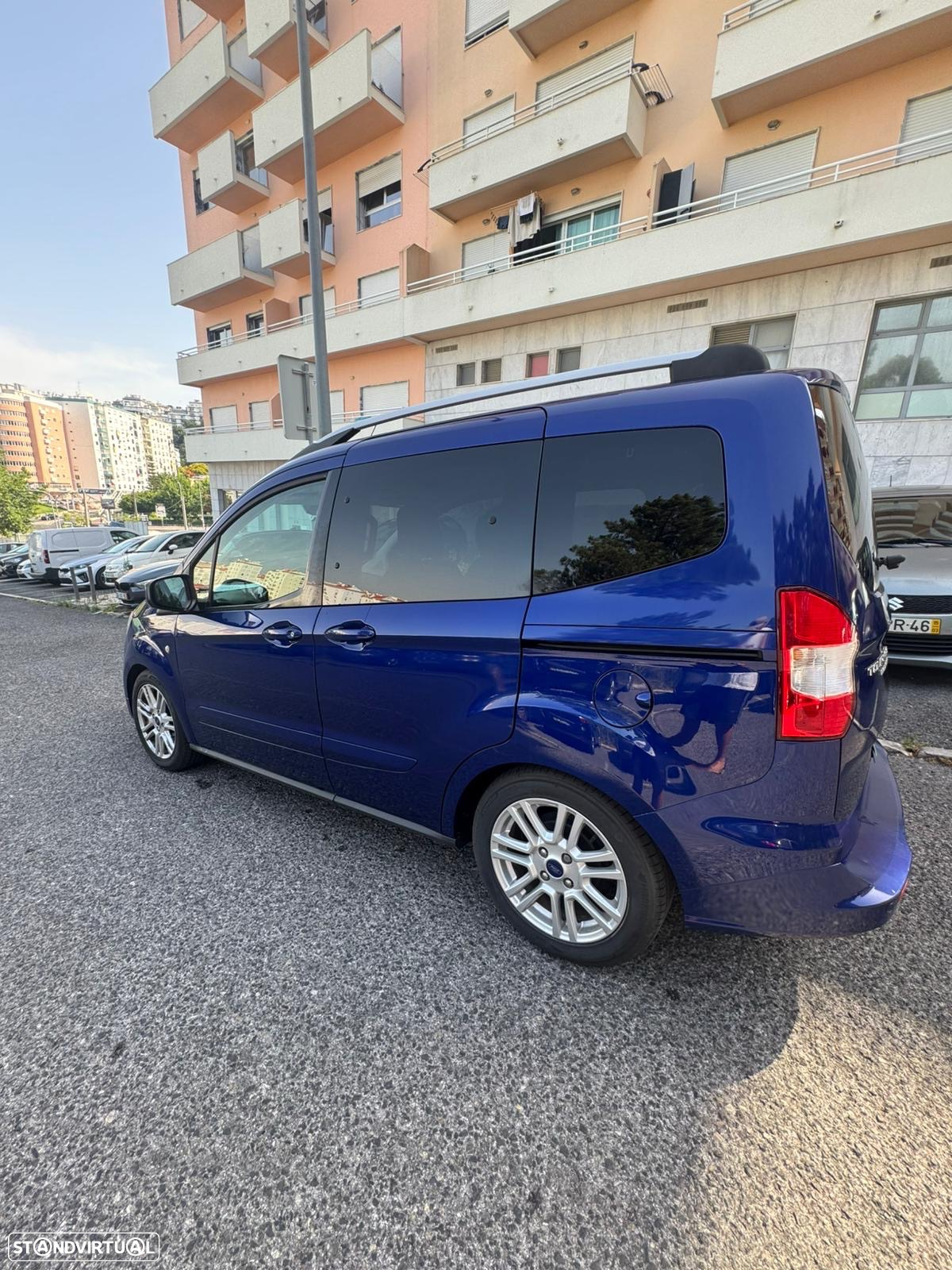 Ford Tourneo Courier 1.0 EcoBoost Titanium - 5