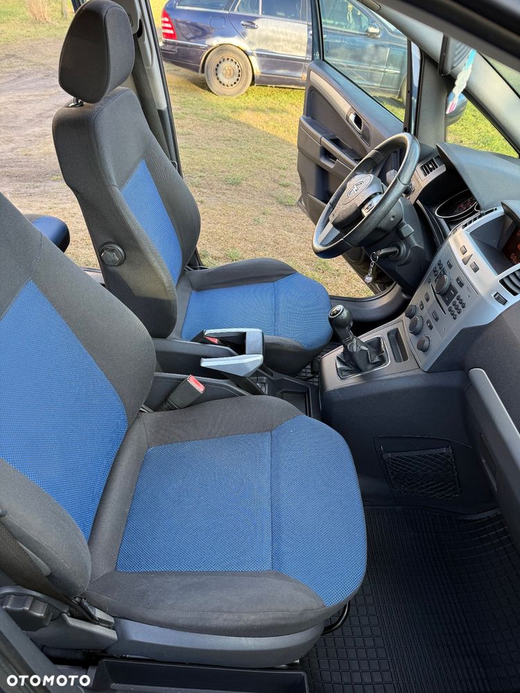 Opel Zafira 1.6 - 6