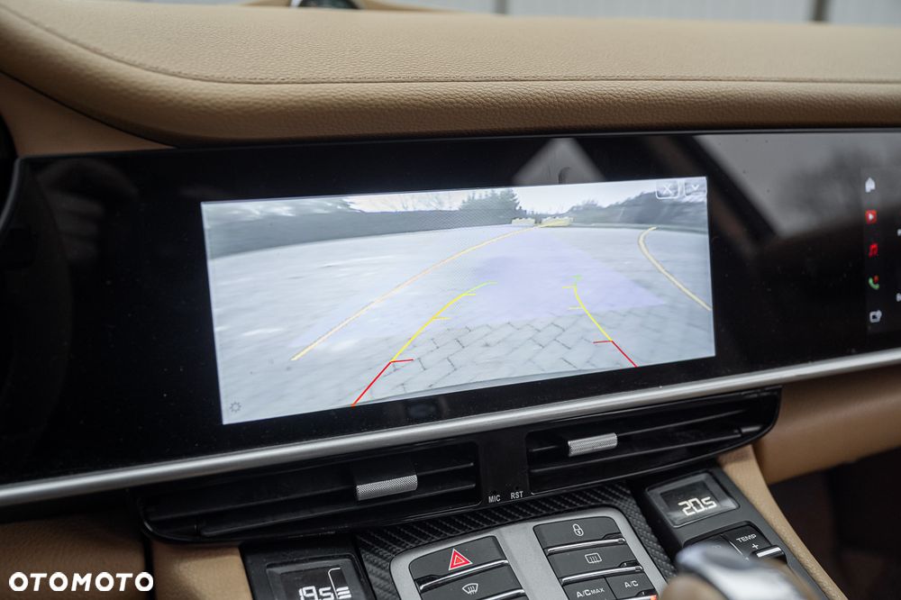 Porsche Panamera 4 PDK Platinum Edition - 24