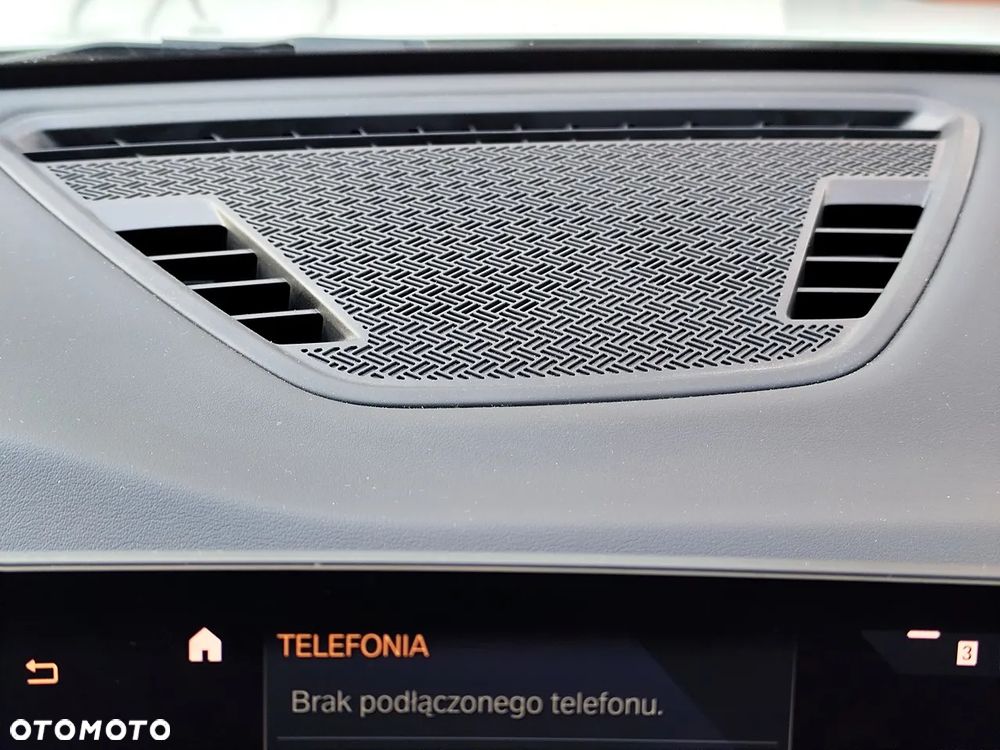 BMW iX1 xDrive30 66.5kWh M Sport - 27