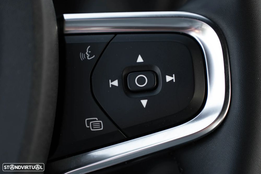 Volvo XC 40 - 43