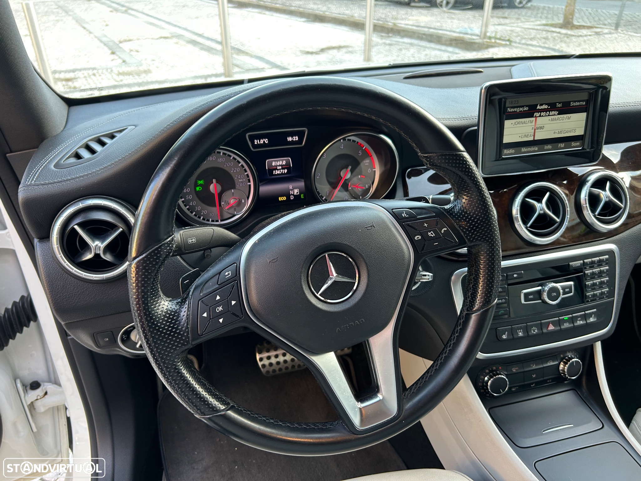 Mercedes-Benz CLA 220 - 16