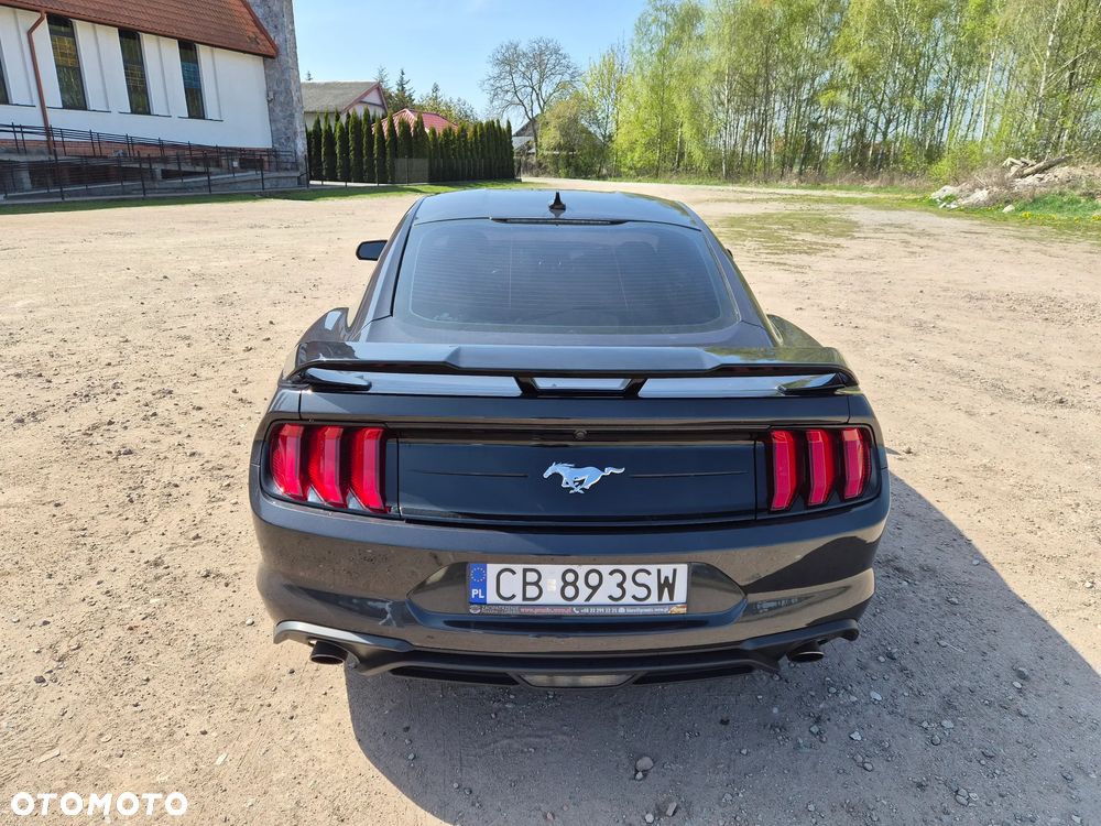 Ford Mustang - 13