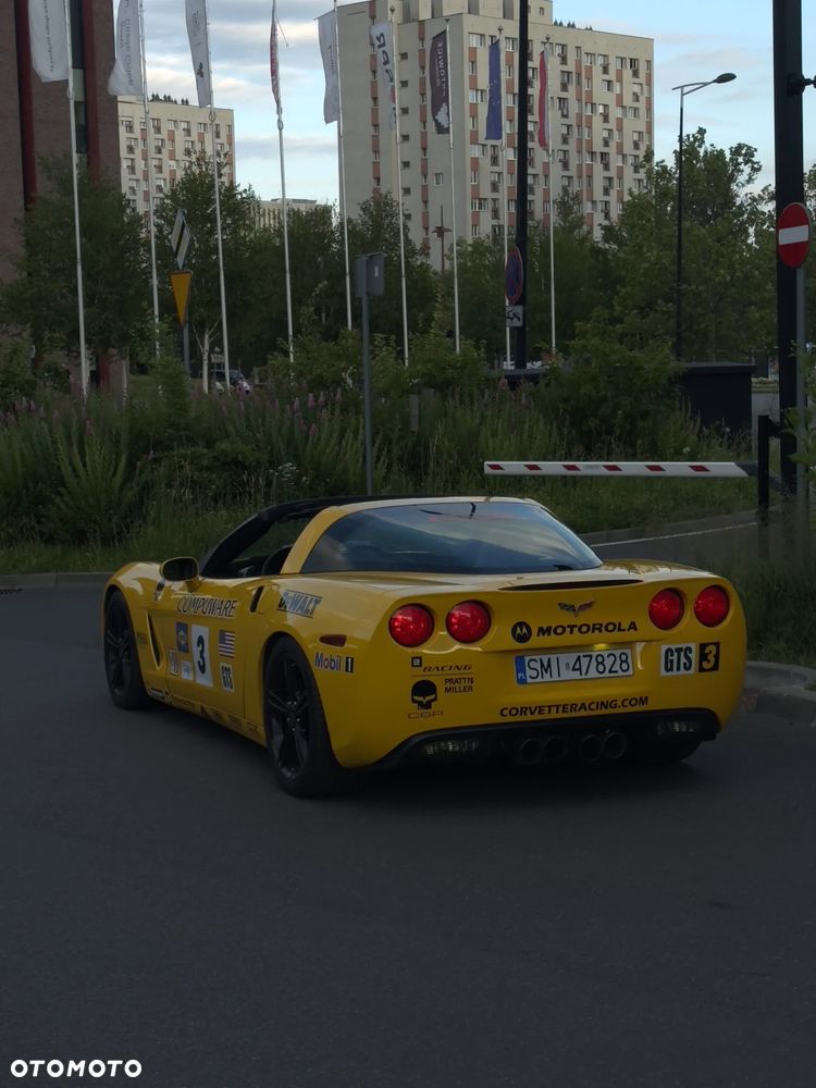 Chevrolet Corvette - 17