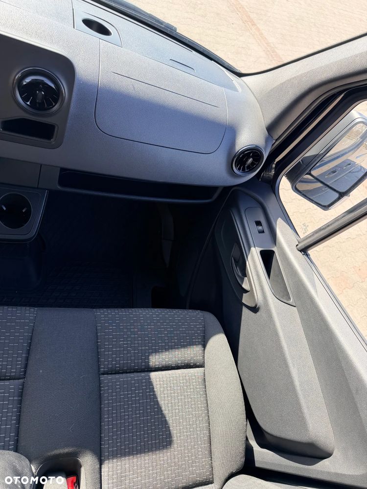Mercedes-Benz SPRINTER - 15