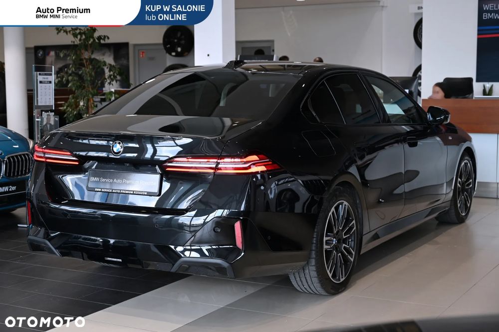 BMW Seria 5 2024 photo 5