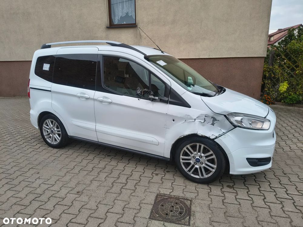 Ford Tourneo Courier - 4