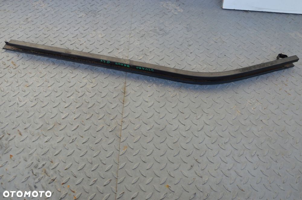 listwa prowadnica drzwi prawa renault trafic vivaro dolna 06r - 2