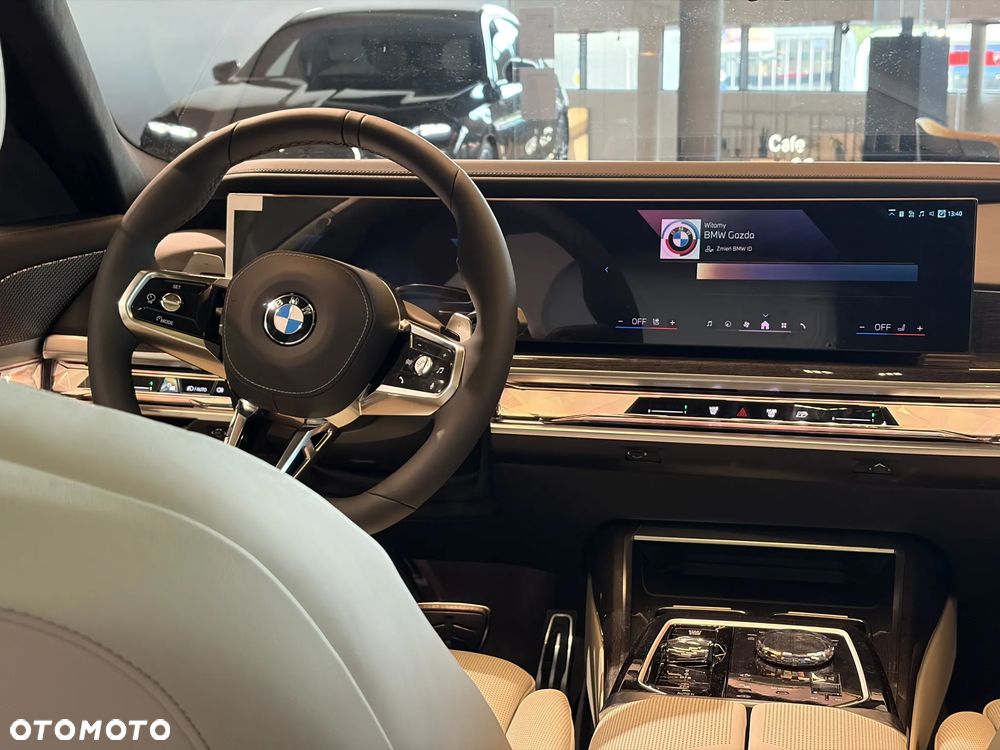 BMW Seria 7 740d xDrive mHEV Nero Lusso Edition sport - 21