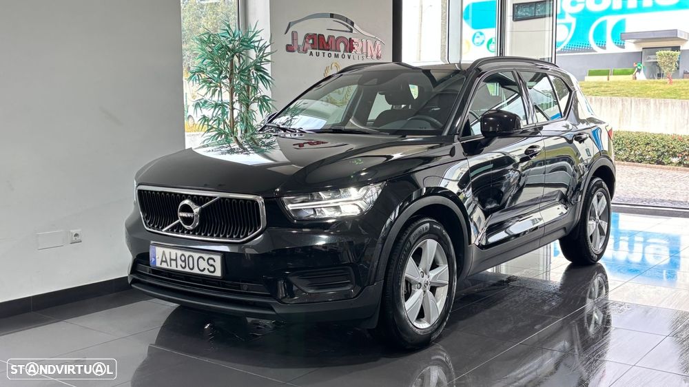 Volvo XC 40 1.5 T2 Momentum Core