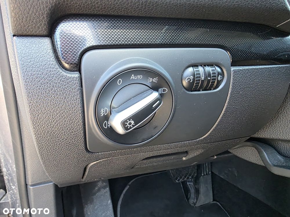 Volkswagen Golf 1.6 TDI BlueMot Comfortline DSG - 16