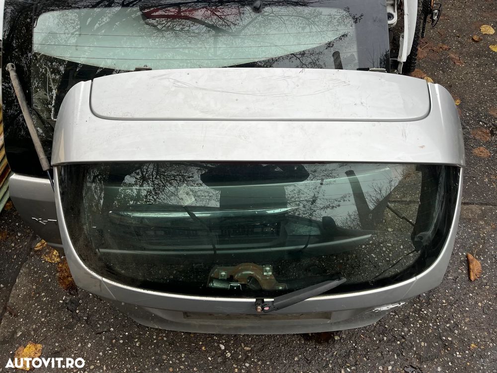 Haion spate portbagaj Ford Fiesta MK6 2010 gri argintiu cu luneta - 4