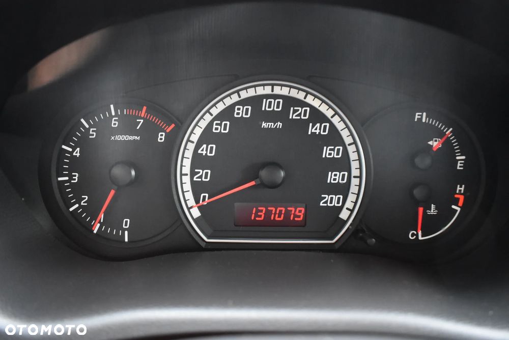 Suzuki Swift - 15