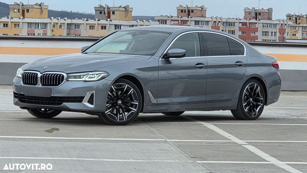 BMW Seria 5 520d Aut. Luxury Line - 13