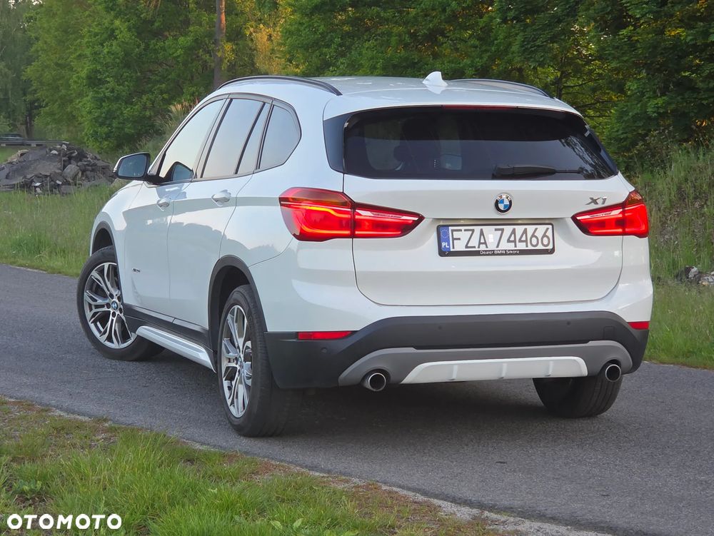 BMW X1 xDrive20d - 10