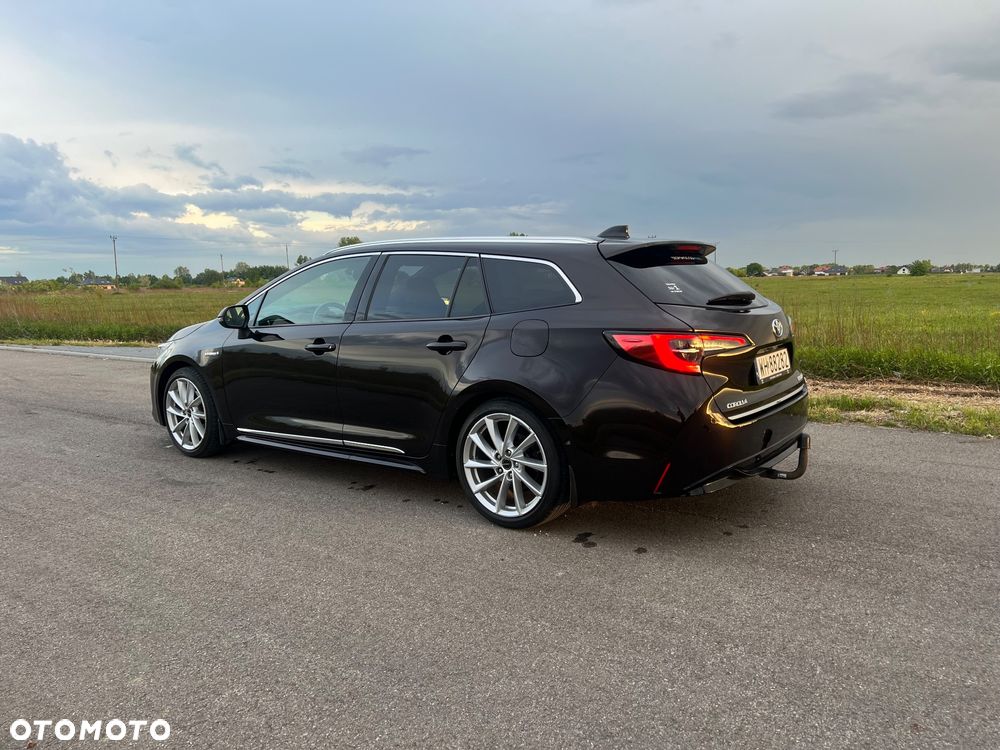 Toyota Corolla 2.0 Hybrid Executive - 6