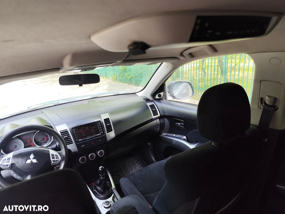 Mitsubishi Outlander 2.0 DI-D Instyle+ - 7
