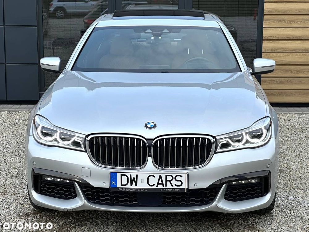 BMW Seria 7 750Li xDrive - 2