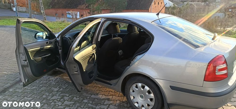 Skoda Octavia 1.6 Active - 6
