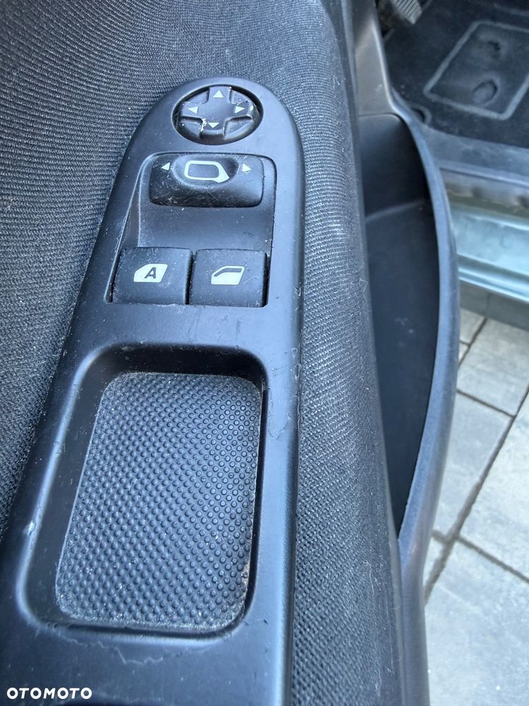Peugeot 207 1.4 Access - 8