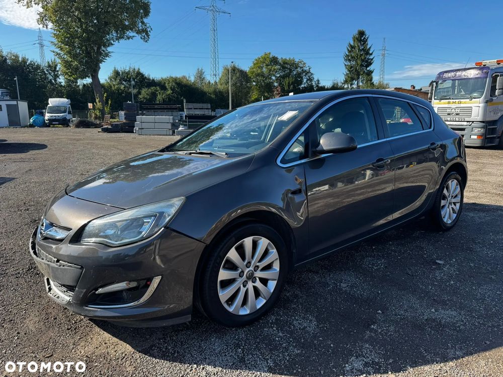 Opel Astra IV 1.6 CDTI Cosmo - 1