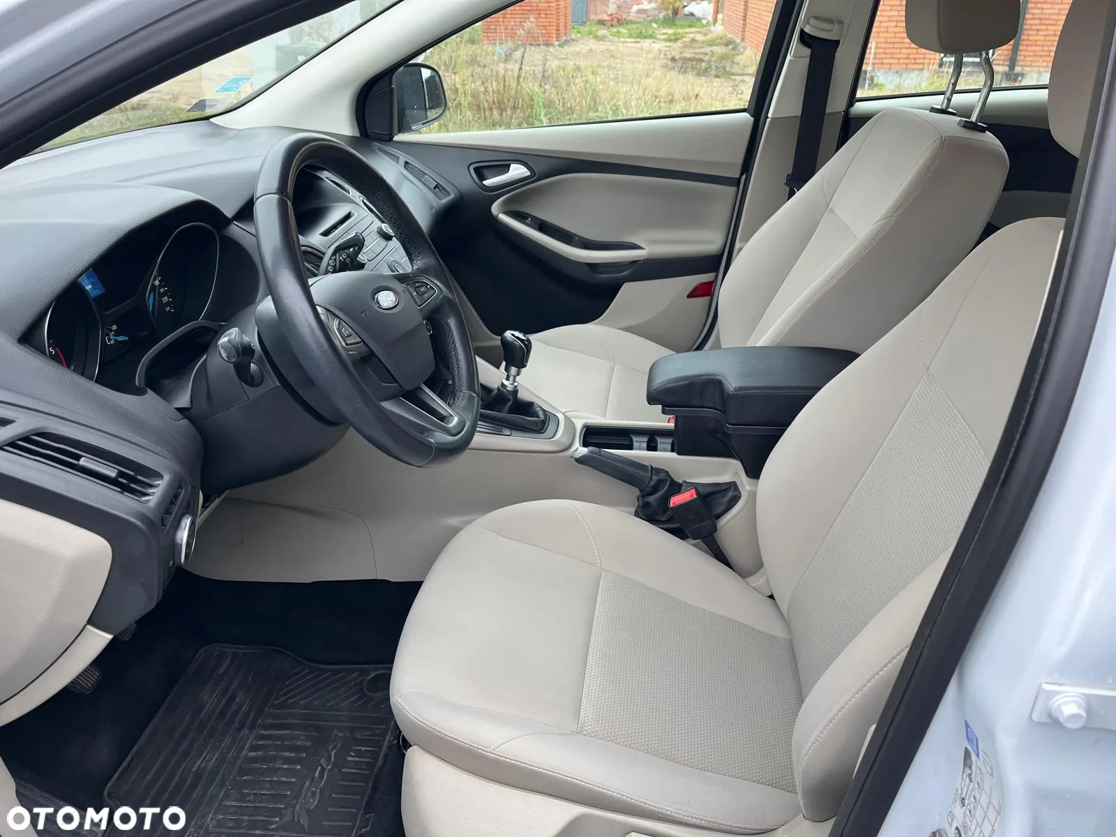 Ford Focus - 8