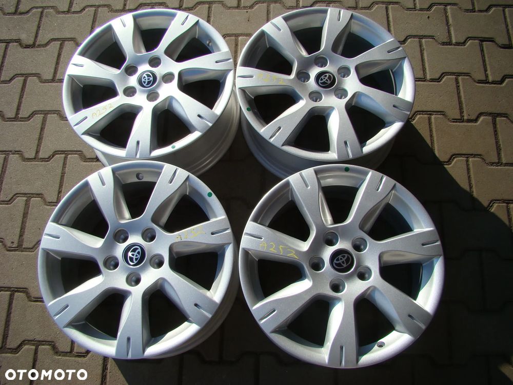 a252 5x114,3 Toyota Yaris Cross C-HR Auris Corolla Camry 7Jx17 - 1