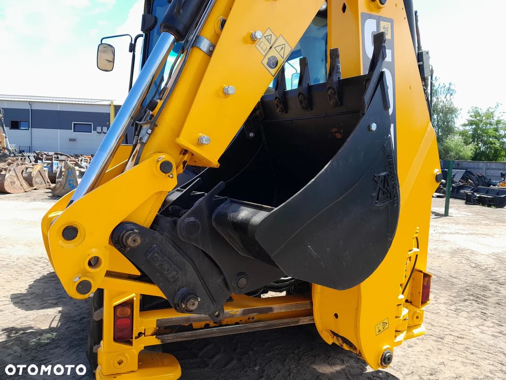 JCB JCB 4CX AEC  2018r - 12
