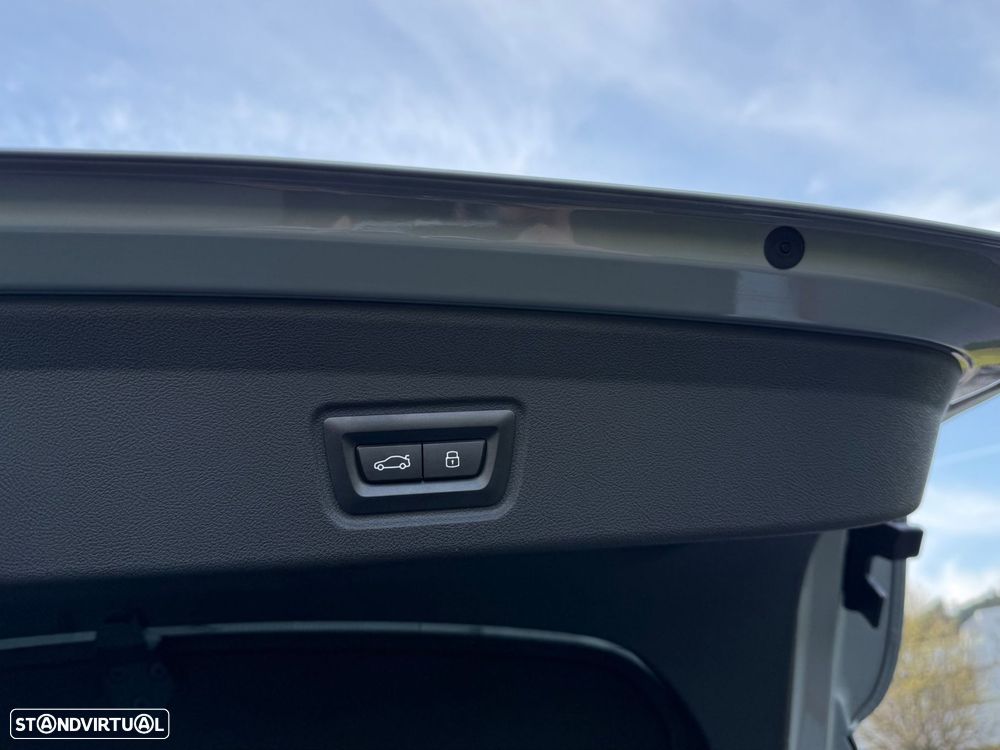 BMW i4 eDrive40 Pack Desportivo M - 29