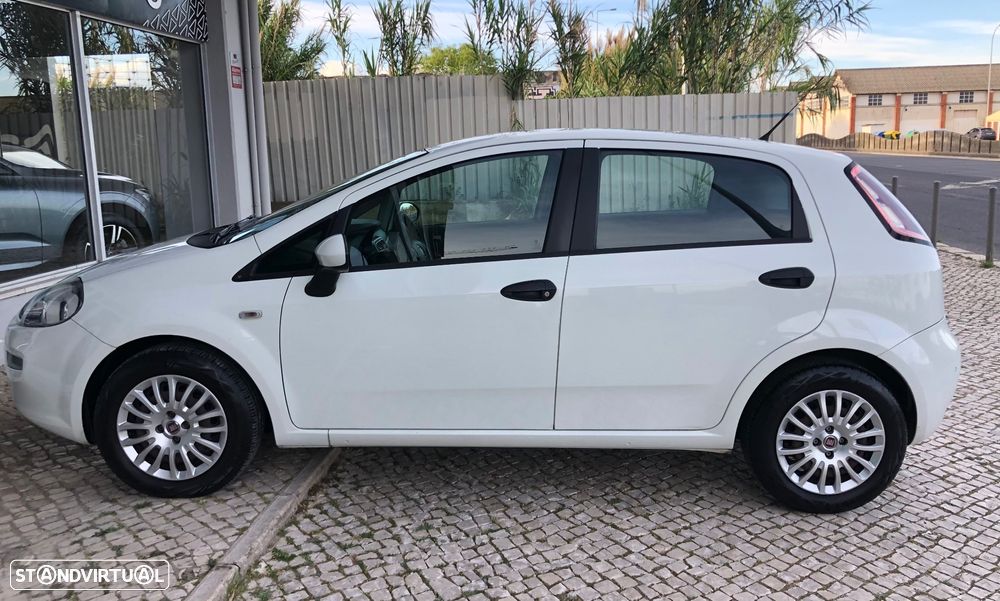 Fiat Punto 1.3 M-Jet Lounge S&S - 10