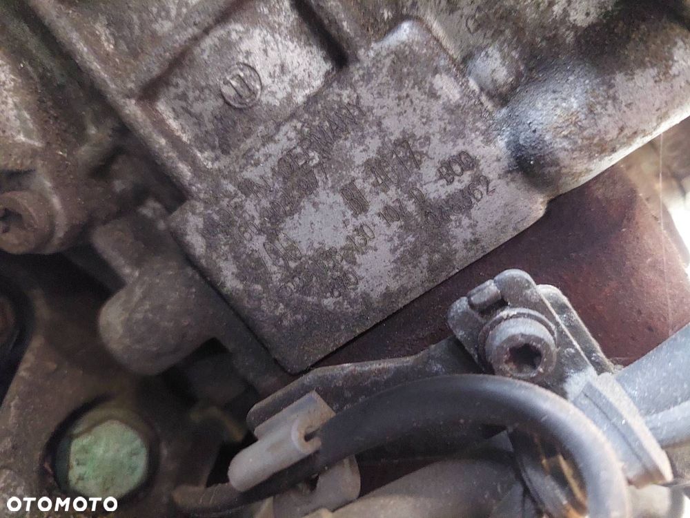 SILNIK POMPA WTRYSKI TURBO OCTAVIA I 1.9 TDI AGR 038130107D 038145701A - 2