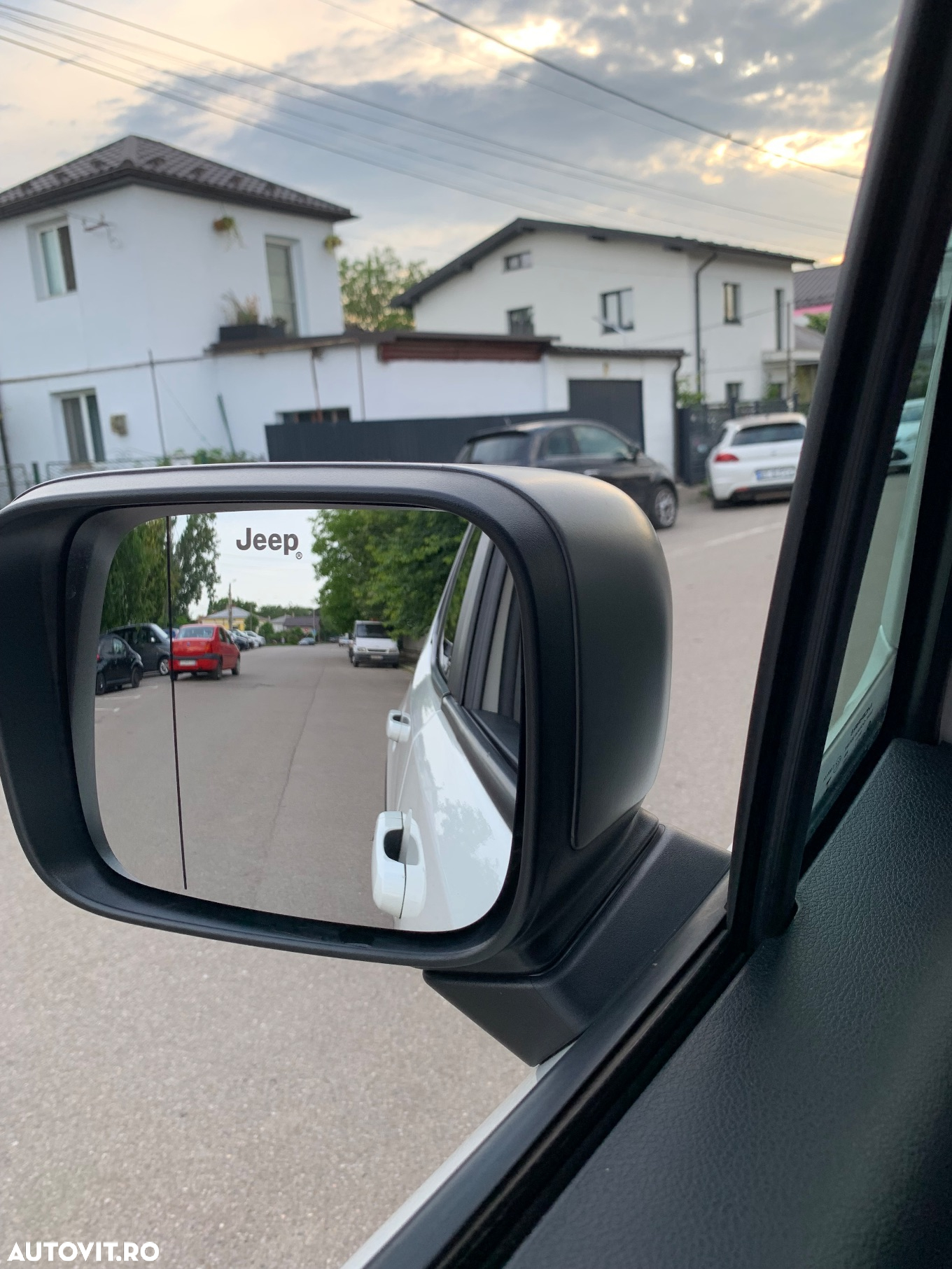 Jeep Renegade 1.3 T-GDI 4xe PLUG-IN Hybrid Automatik Summit - 23