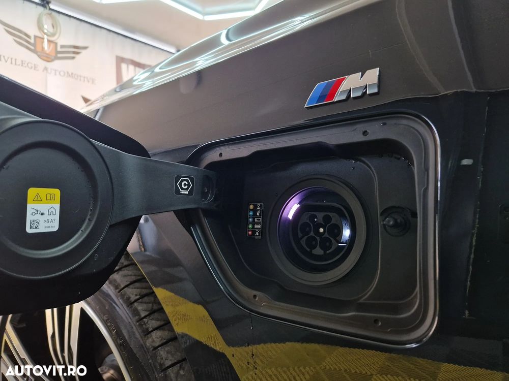 BMW Seria 7 750e xDrive AT PHEV - 27