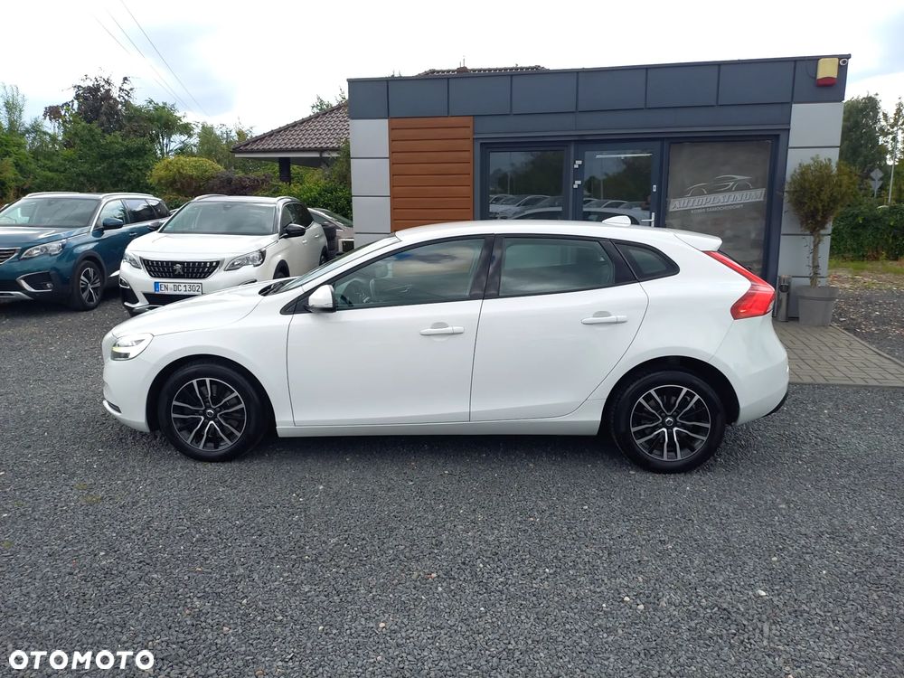 Volvo V40 D2 Momentum - 3