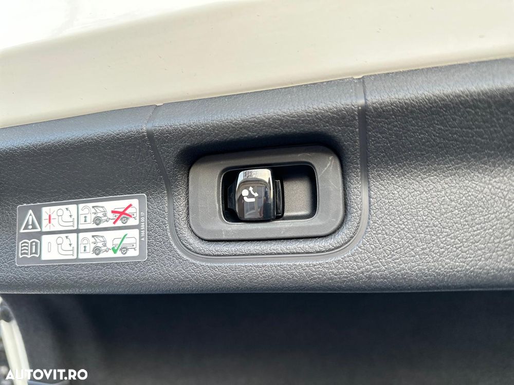 Mercedes-Benz EQE 300 Electric Art - 36