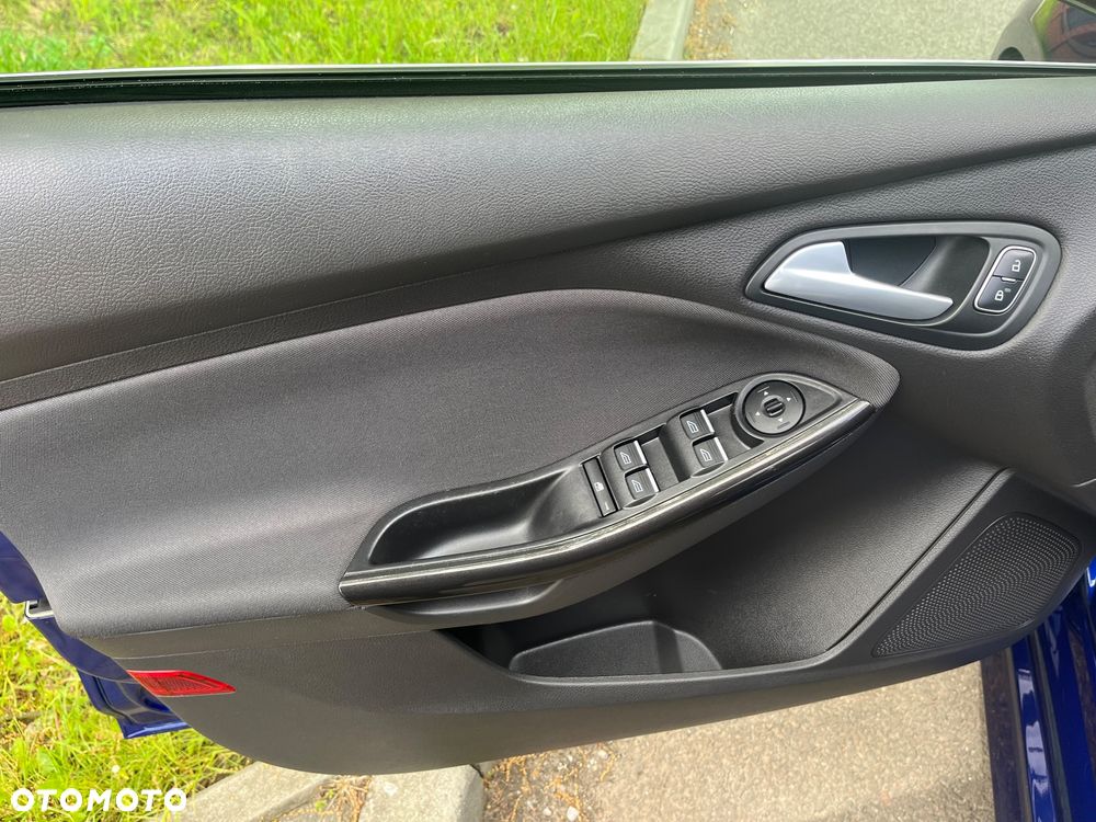Ford Focus 1.5 EcoBlue Start-Stopp-System ST-LINE X - 15