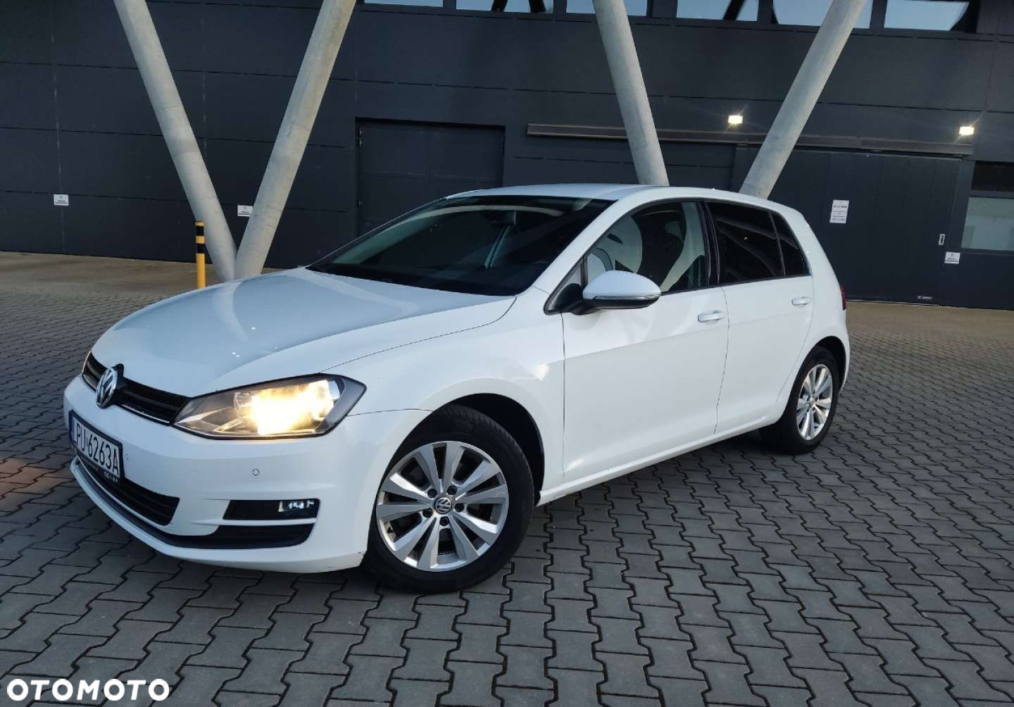 Volkswagen Golf - 3