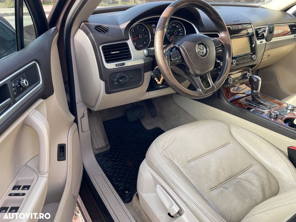 Volkswagen Touareg 3.0 V6 TDI BMT - 17