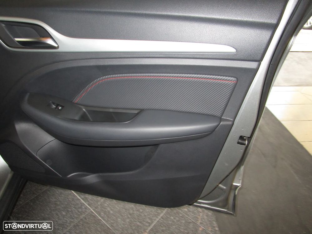 MG ZS Standard Luxury - 26