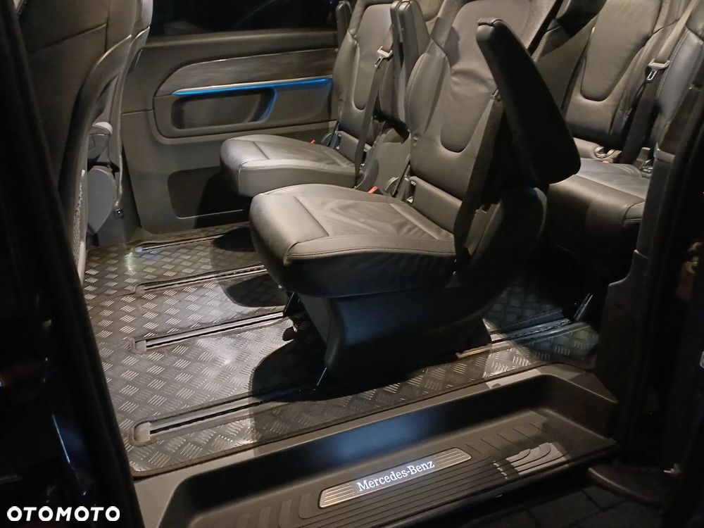 Mercedes-Benz Klasa V 300 d Extralang 9G-TRONIC Avantgarde - 14