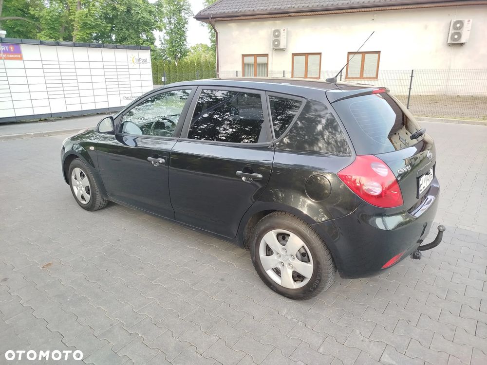 Kia Ceed 1.6 CRDi EX - 9