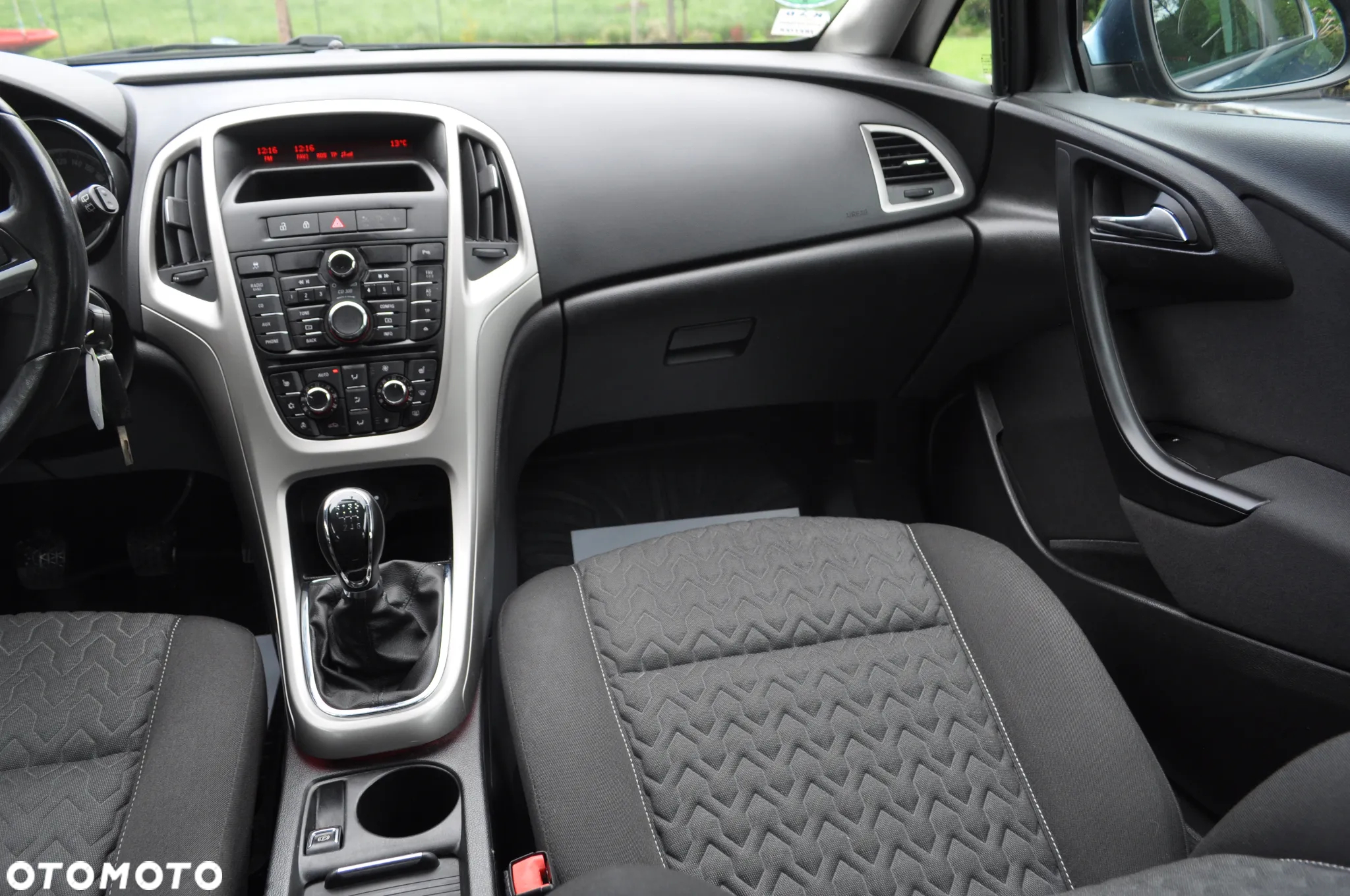 Opel Astra 1.4 Turbo Color Edition - 25
