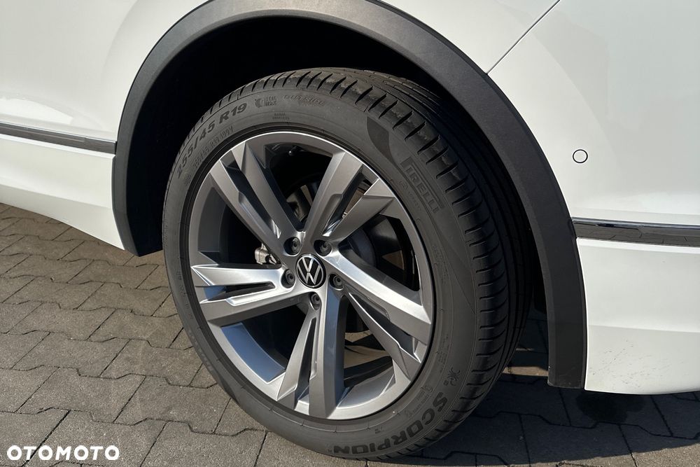 Volkswagen Tiguan - 13