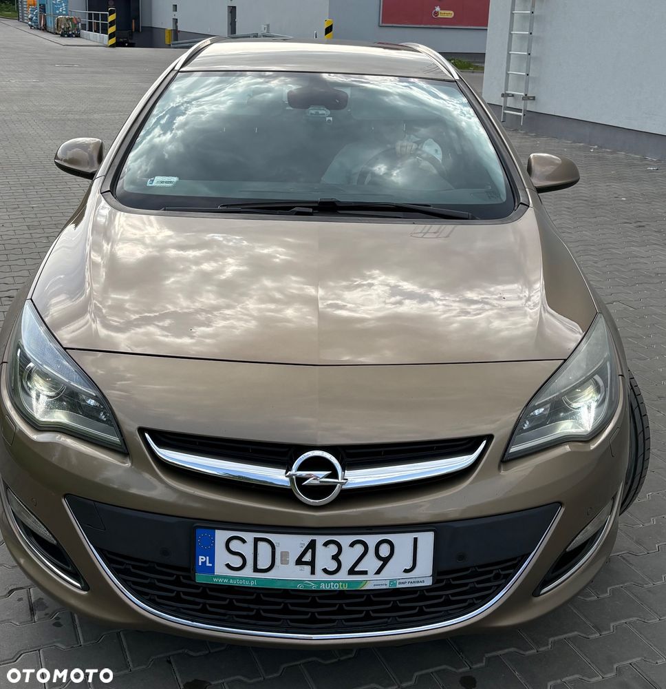 Opel Astra 1.6 T Cosmo - 3