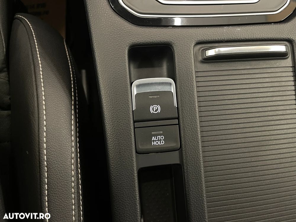 Volkswagen Passat 2.0 TDI DSG Highline - 27