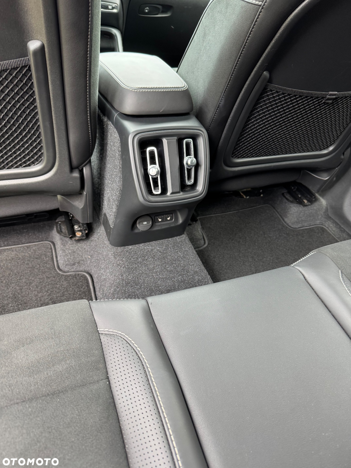 Volvo XC 40 T5 AWD Geartronic R-Design - 16